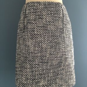LOFT zip detail skirt